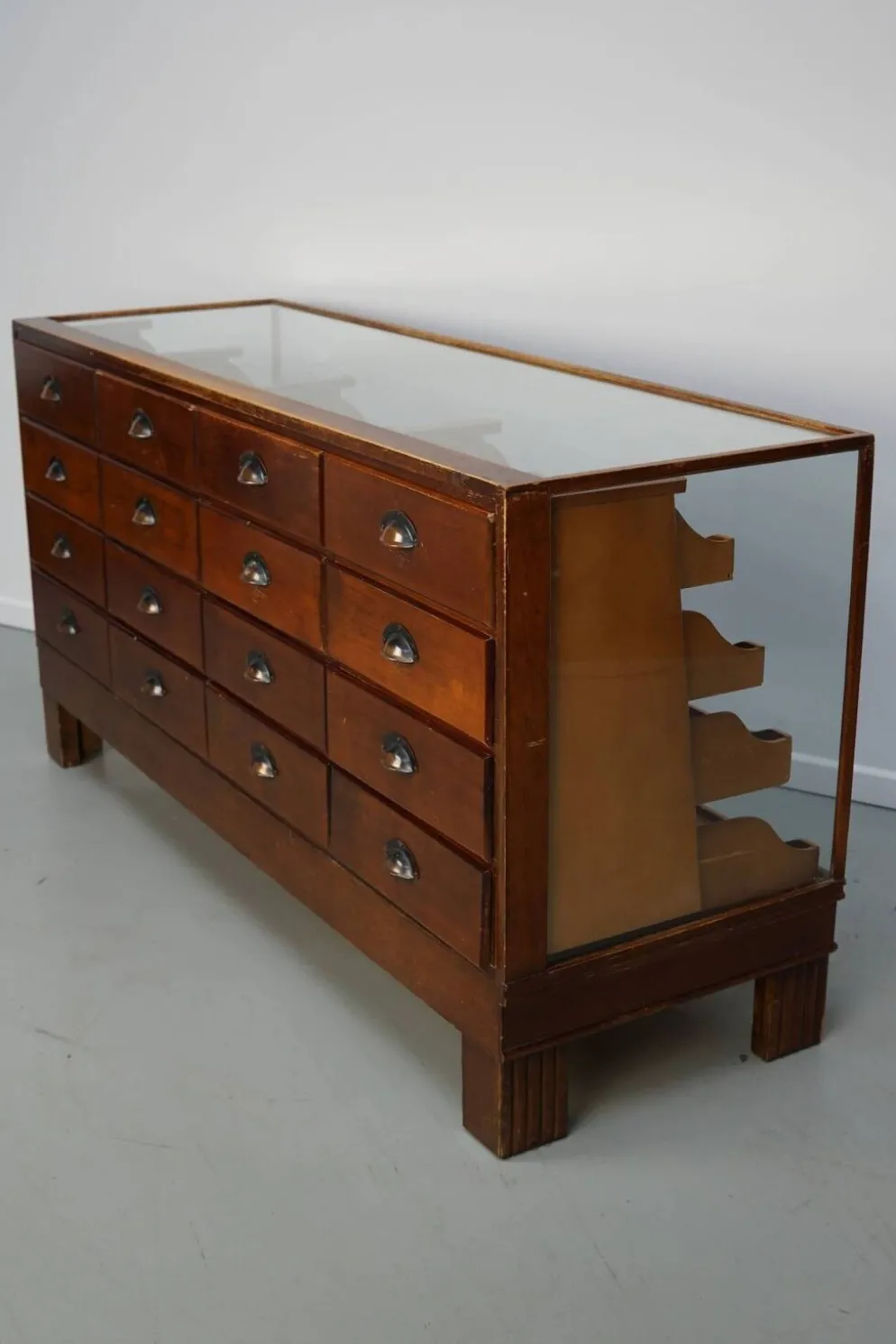 Comptoir de magasin en hêtre anglais antique, vers 1920-1930
