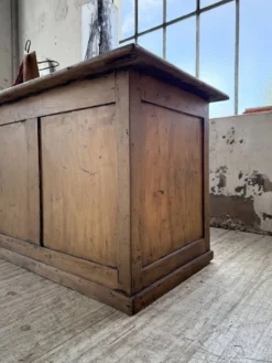 Comptoir de métier XXL en pin, 1900