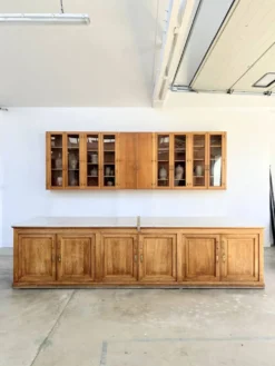 Comptoir de pharmacie double face en châtaignier et marbre — Art Déco, 1900