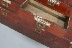 Comptoir de pharmacie victorien anglais du 19ème siècle