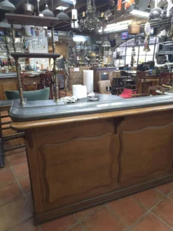 Comptoir d'estaminet en chêne avec plateau et bacs en étain