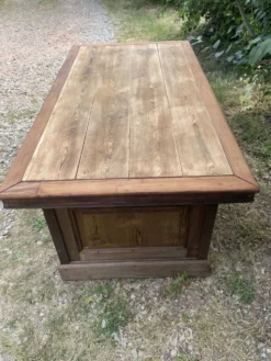 Comptoir de tailleur à tiroirs