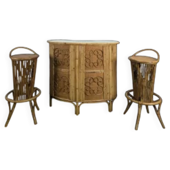 Comptoir et tabourets en bambou et rotin
