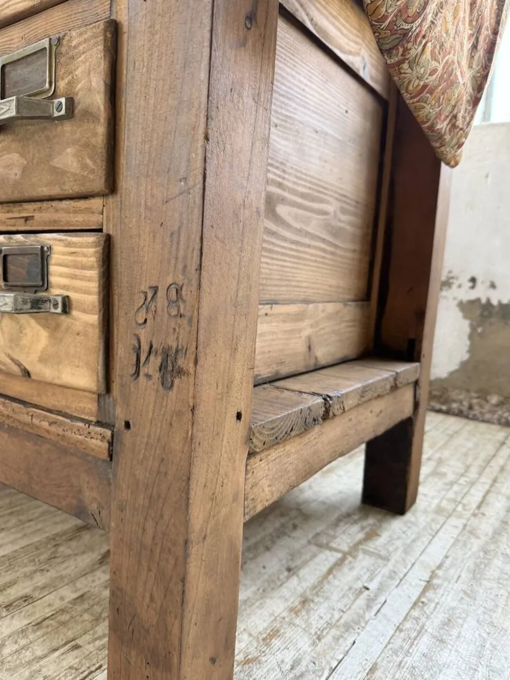 Comptoir, îlot central, meuble de métier multi-tiroirs