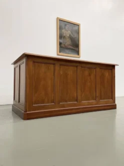 Comptoir ou bureau en noyer années 50