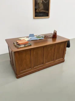 Comptoir ou bureau en noyer années 50