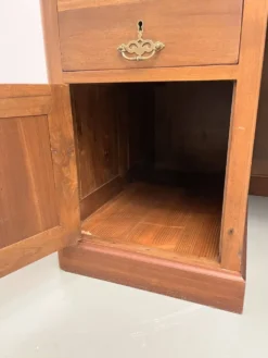 Comptoir ou bureau en noyer années 50
