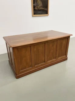 Comptoir ou bureau en noyer années 50
