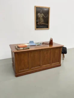 Comptoir ou bureau en noyer années 50
