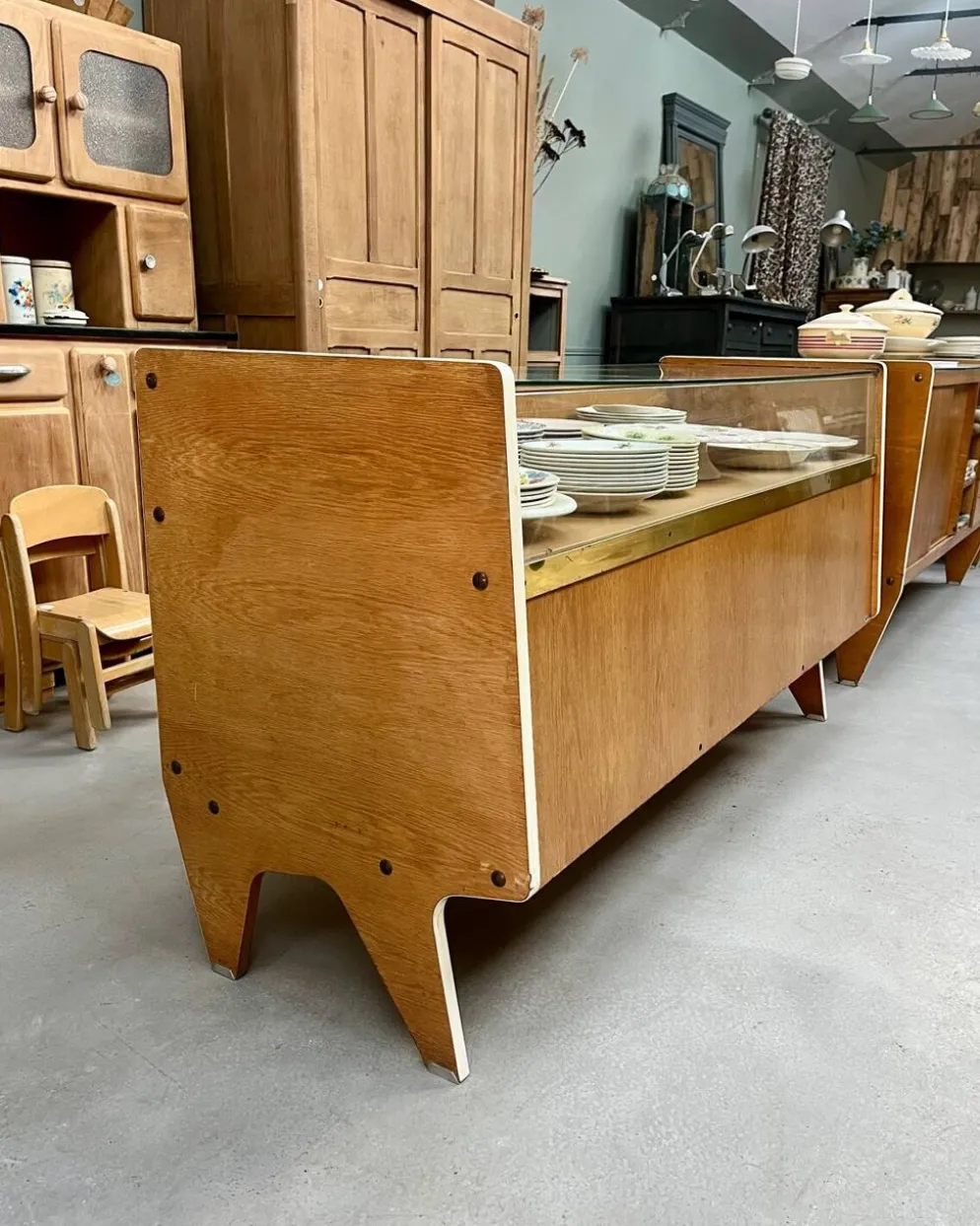 Comptoir, vitrine Siegel Paris, années 50, rénové