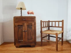 Confiturier en noyer – meuble de rangement ancien 1930-40