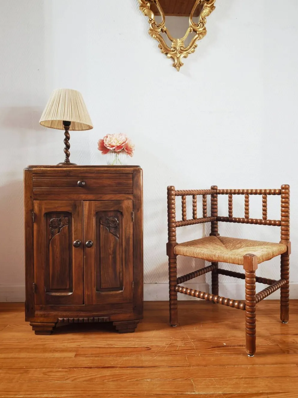 Confiturier en noyer – meuble de rangement ancien 1930-40