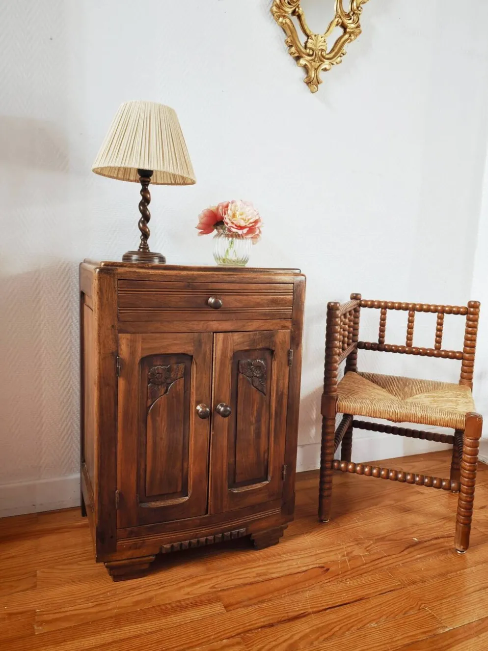 Confiturier en noyer – meuble de rangement ancien 1930-40