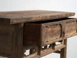 Console ancienne chinoise à entrelacs géométriques – Chine, vers 1900