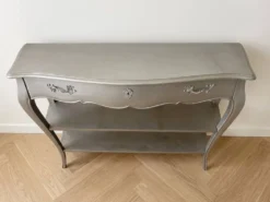Console argentée Amadeus
