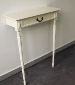 Console d’applique bipode de style Louis XVI en bois peint