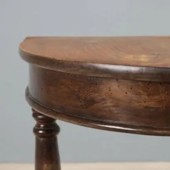 Console demi-lune en noyer - Italie XIXe siècle