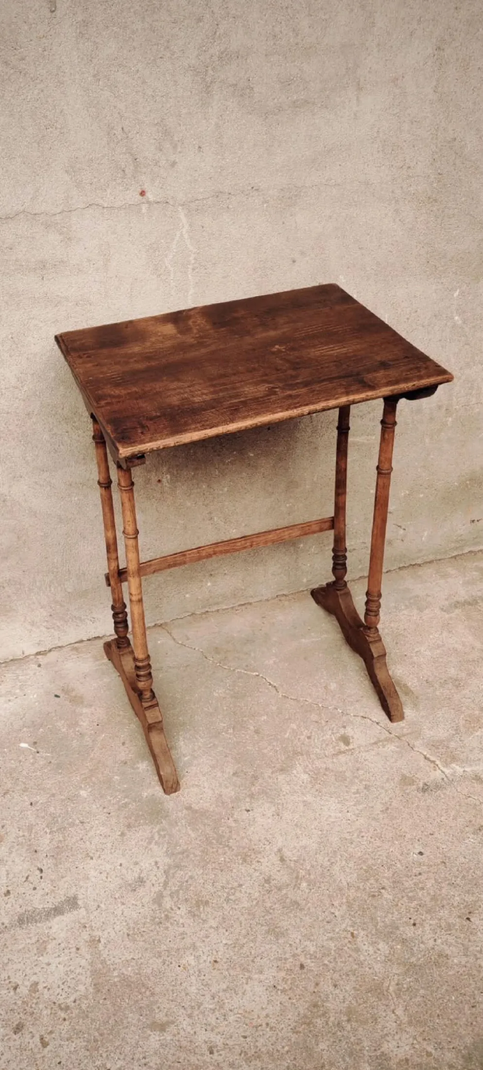 Console, desserte, bout de canapé ou chevet