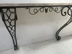 Console de style Art Déco en fer forgé martelé XX siècle