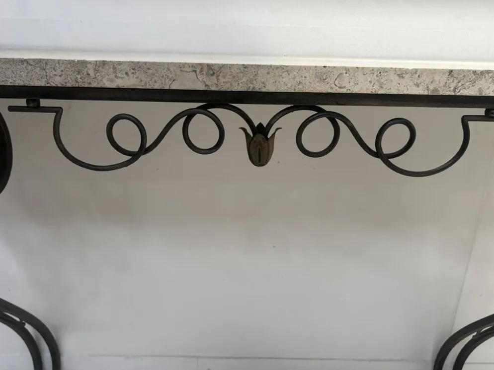 Console de style Art Déco en fer forgé martelé XX siècle