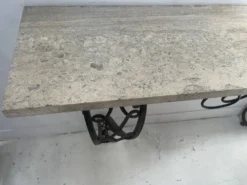 Console de style Art Déco en fer forgé martelé XX siècle