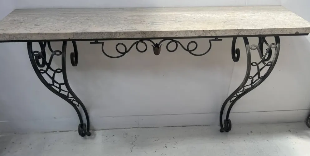Console de style Art Déco en fer forgé martelé XX siècle