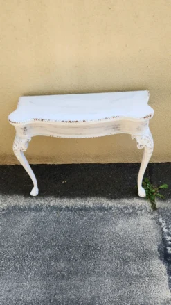 Console de style Gustavien patinée
