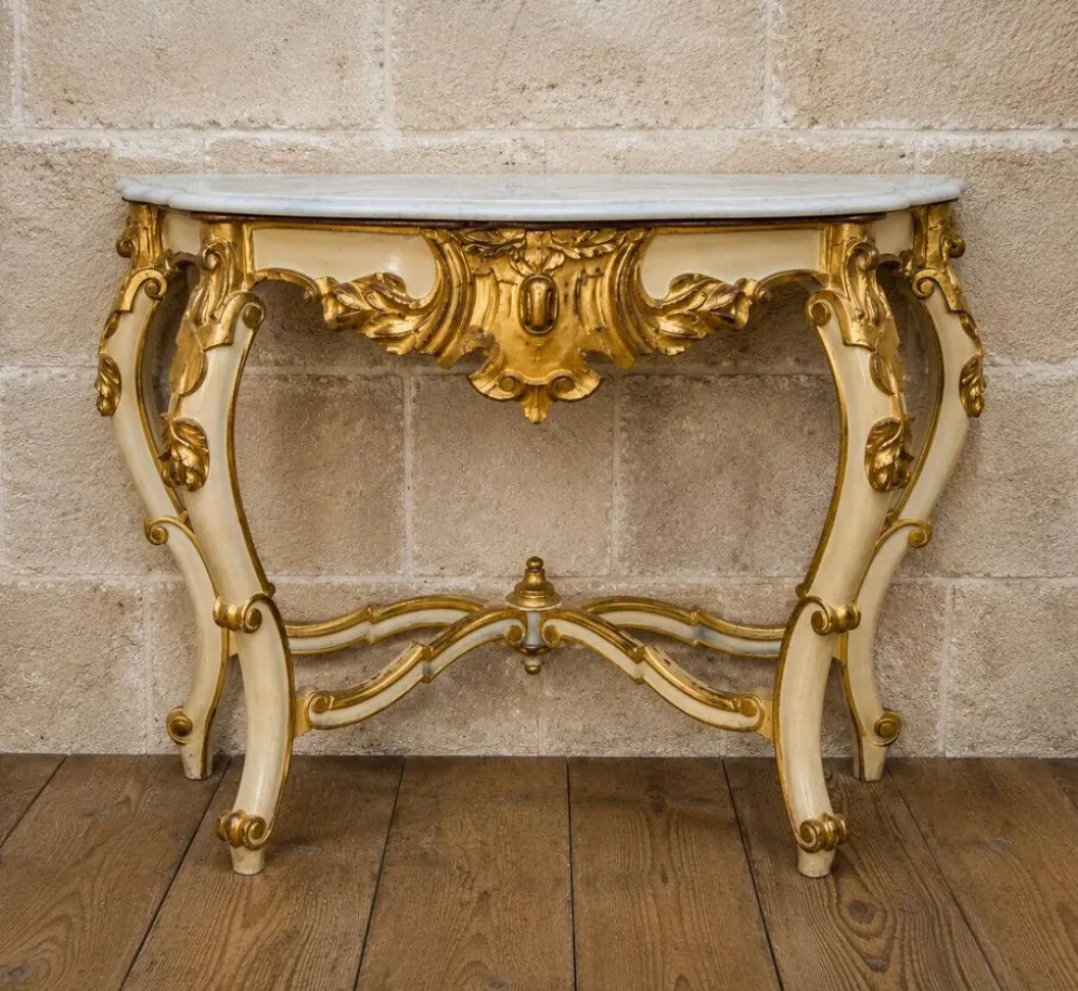Console de style Louis XV – Bois laqué crème et doré – Dessus de marbre