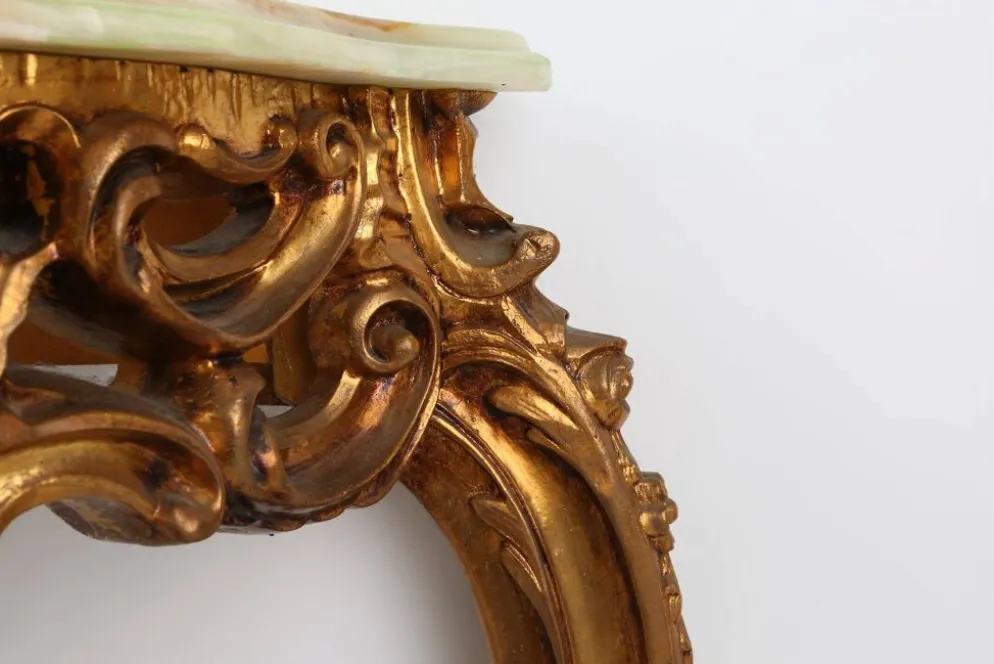 Console de style Louis XV du 20ème siècle avec plateau en marbre, France, années 1970.