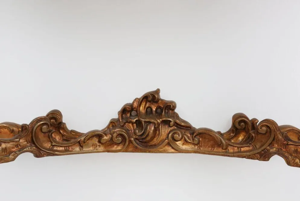 Console de style Louis XV du 20ème siècle avec plateau en marbre, France, années 1970.