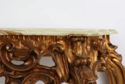 Console de style Louis XV du 20ème siècle avec plateau en marbre, France, années 1970.