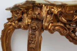 Console de style Louis XV du 20ème siècle avec plateau en marbre, France, années 1970.