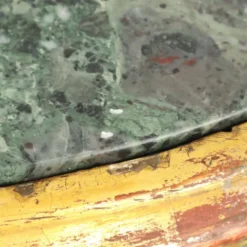 Console de style Louis XV en bois doré à la feuille d'or et marbre.