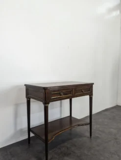 Console de style Louis XVI