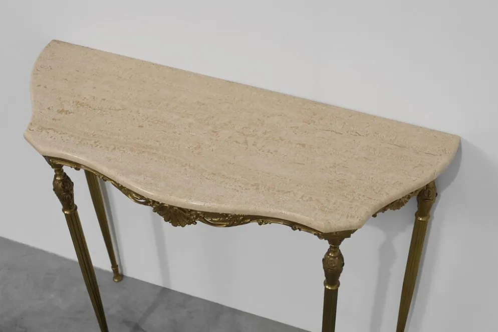 Console de style Louis XVI avec piètement en cuivre et plateau en travertin, Italie