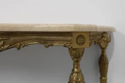 Console de style Louis XVI avec piètement en cuivre et plateau en travertin, Italie