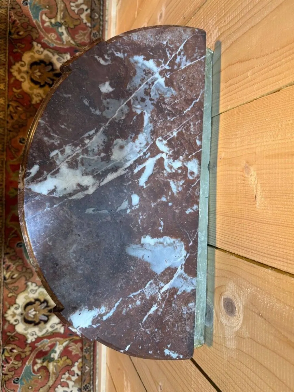 Console de style Louis XVI en bois doré et sculpté