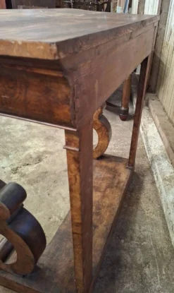 Console d’époque Restauration en loupe d'orme – XIXe siècle (ombp)