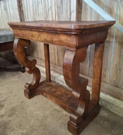 Console d’époque Restauration en loupe d'orme – XIXe siècle (ombp)
