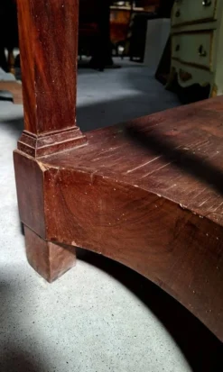 Console d’époque Restauration en acajou – Dessus de marbre – XIXe siècle