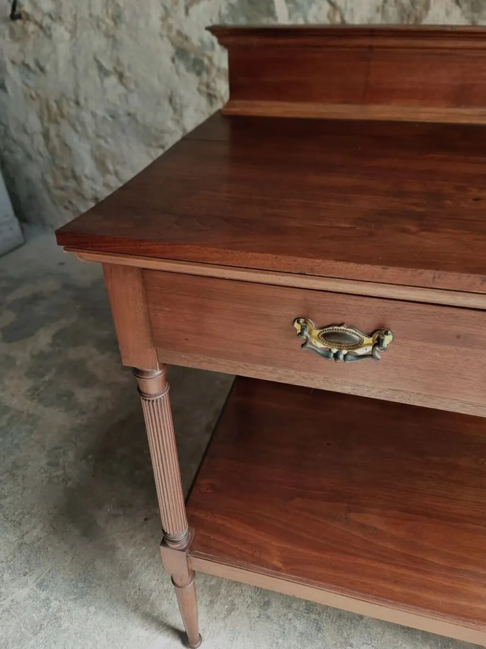 Console en acajou antique avec tiroir et étagère, table de service française, vers 1900