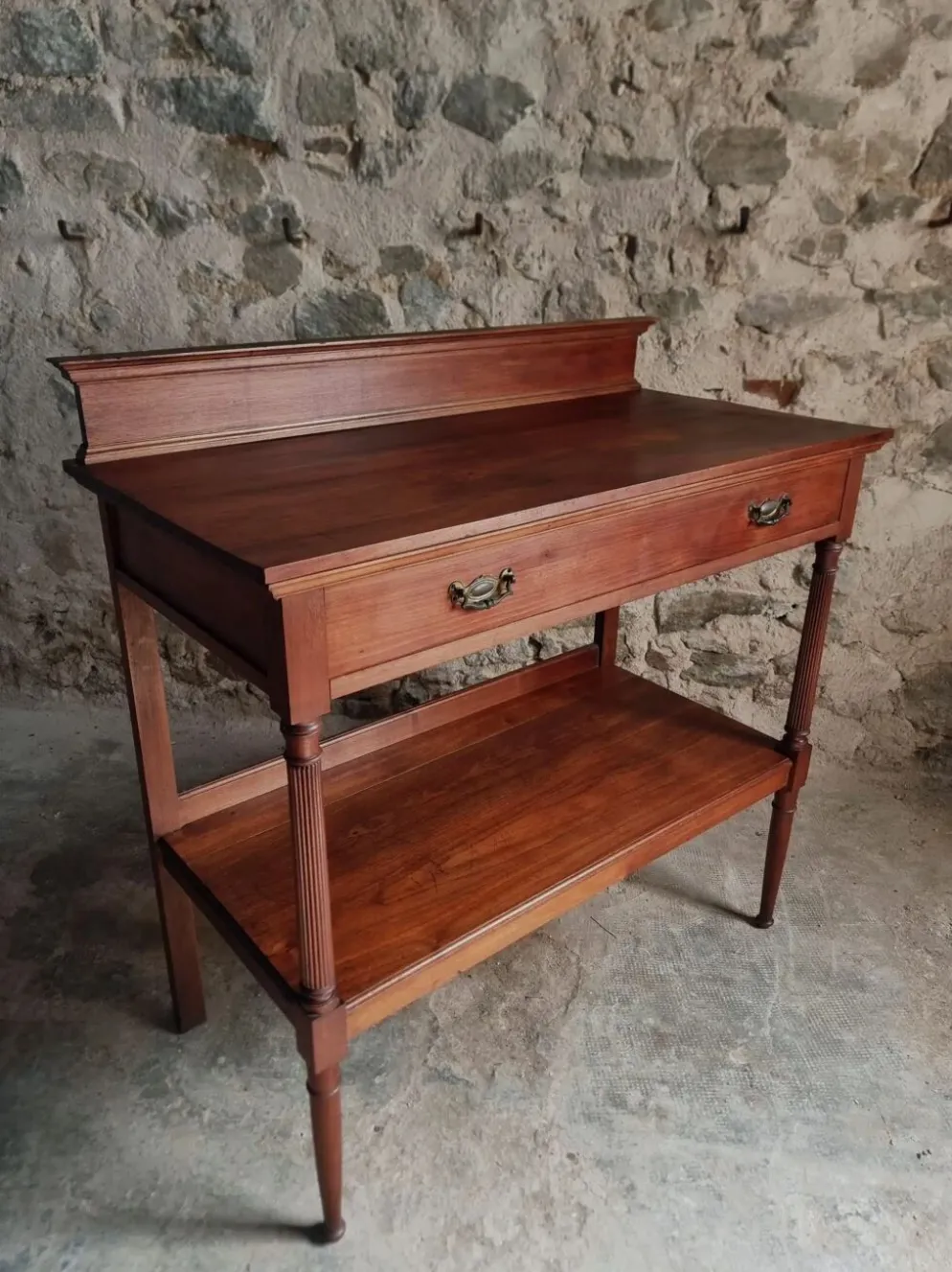 Console en acajou antique avec tiroir et étagère, table de service française, vers 1900