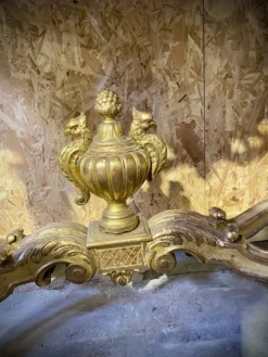 Console en bois doré