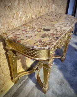 Console en bois doré