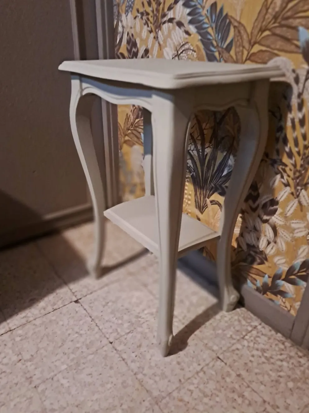 Console en bois peint coloris gris avec un plateau inférieur 1920