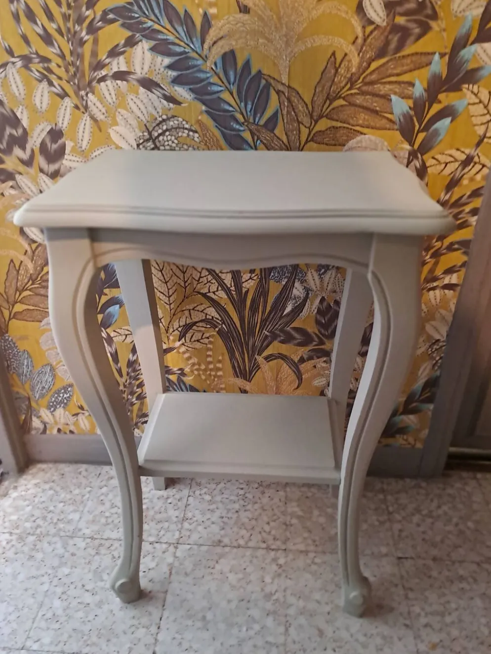 Console en bois peint coloris gris avec un plateau inférieur 1920