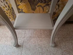 Console en bois peint coloris gris avec un plateau inférieur 1920