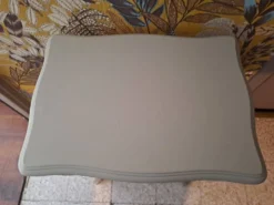 Console en bois peint coloris gris avec un plateau inférieur 1920