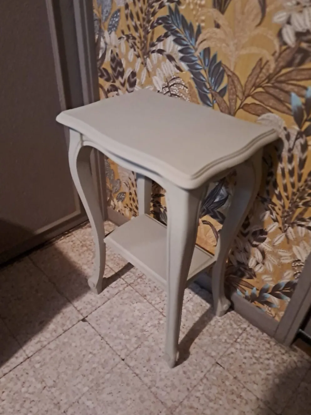 Console en bois peint coloris gris avec un plateau inférieur 1920