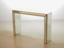 Console en miroir argenté minimaliste et exclusive, fabriquée à la main, objet d'art